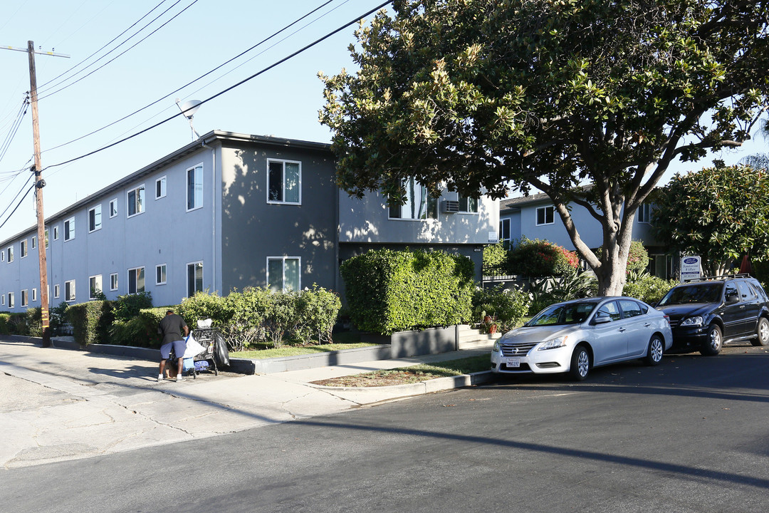 Santorini Villas in Sherman Oaks, CA - Foto de edificio