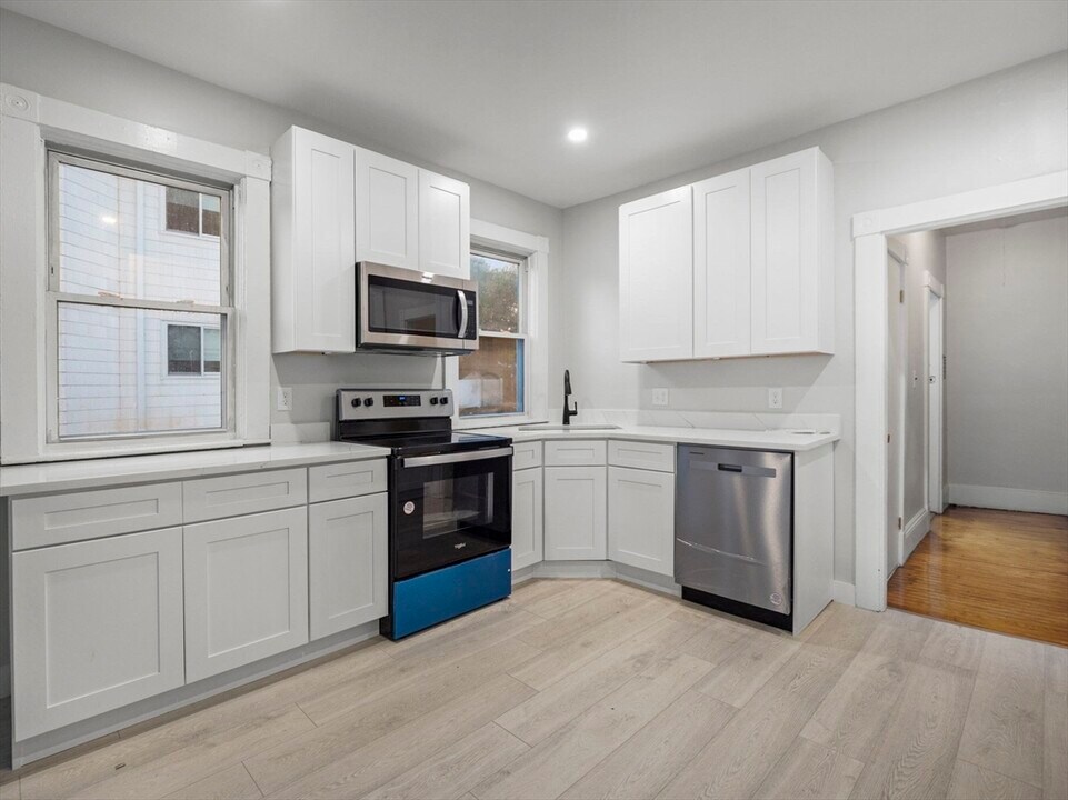 149 E Mountain Ave in Revere, MA - Building Photo