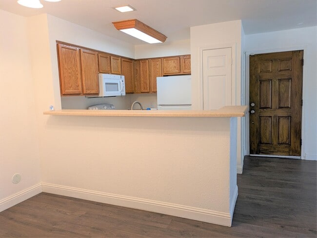 property at 2881 Huntington Blvd