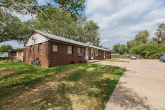 1608 Luther E in Wichita, KS - Building Photo - Building Photo