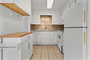 121 Molalla Ave in Oregon City, OR - Building Photo