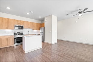 Cole Creek Estates in Houston, TX - Building Photo
