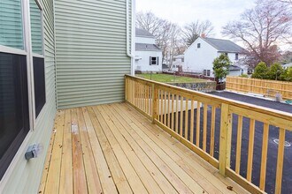 479 Fulton St, Unit 1 in Medford, MA - Foto de edificio - Building Photo