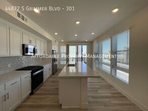 44877 S Grimmer Blvd in Fremont, CA - Building Photo - Building Photo