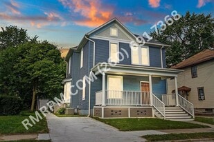 1118 Rockhill St in Fort Wayne, IN - Building Photo