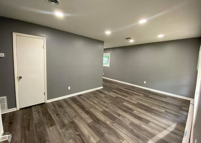 2409 Shepherd Dr NW in Huntsville, AL - Building Photo - Building Photo