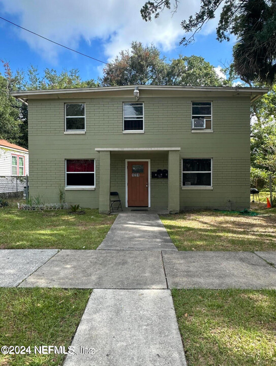 1231 MCCONIHE St in Jacksonville, FL - Building Photo