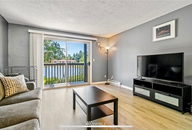 31003 14th Ave S, Unit C9 in Federal Way, WA - Foto de edificio - Building Photo