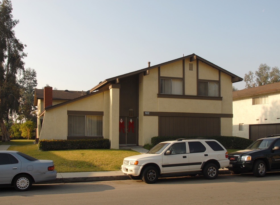 1632 Natalie Ave in West Covina, CA - Foto de edificio