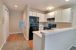 3910 Whitman Ave N in Seattle, WA - Building Photo