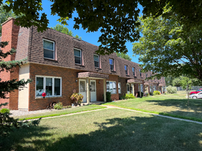 810-824 Ronell St in St. Peter, MN - Building Photo - Building Photo