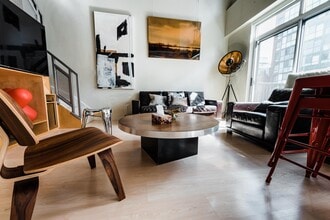 800 King St W in Toronto, ON - Building Photo - Building Photo