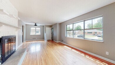 3321 Furman Blvd in Louisville, KY - Building Photo - Building Photo