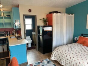 1316 Arizona St NE, Unit #1 in Albuquerque, NM - Building Photo - Building Photo