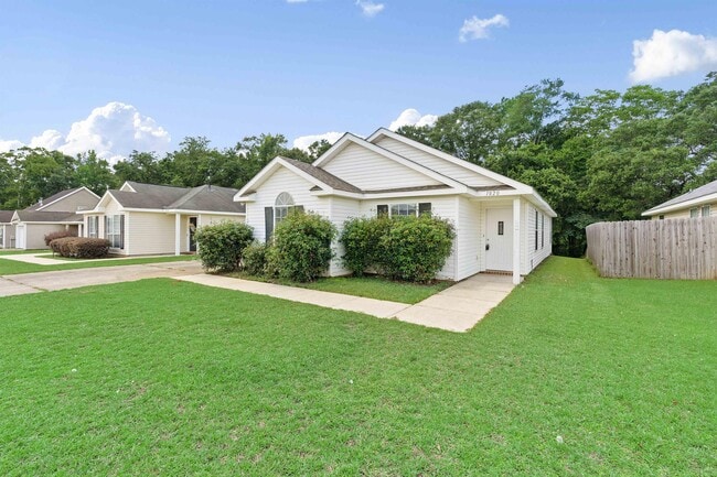 1020 Hamilton Bridges Dr W in Mobile, AL - Building Photo - Building Photo