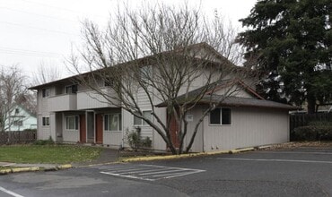 Pinewood Terrace in Vancouver, WA - Building Photo - Building Photo