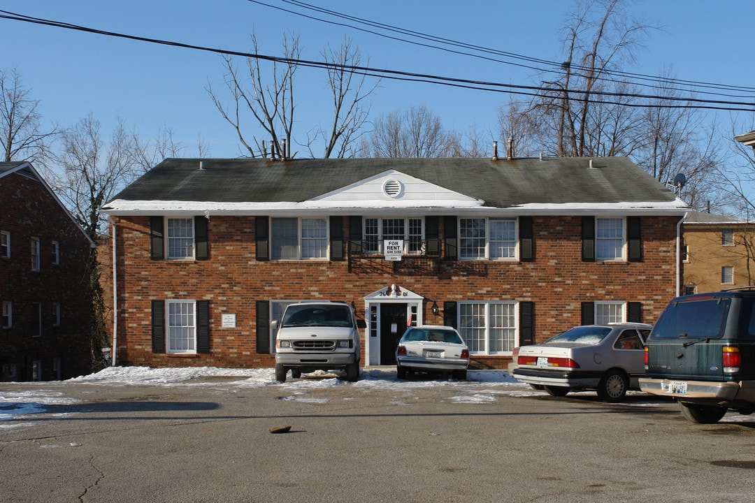 2601 Le Blanc Ct in Louisville, KY - Foto de edificio