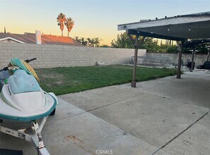 1456 N Barranca Ave in Ontario, CA - Foto de edificio - Building Photo