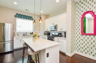 3804 Leeland St in Houston, TX - Building Photo - Building Photo