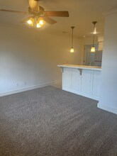 711 W Douglas St in Fayetteville, AR - Foto de edificio - Building Photo