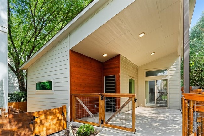 property at 1609 J J Seabrook Dr