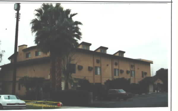 12115 El Dorado Ave in Sylmar, CA - Building Photo - Building Photo