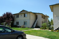 Huntington Apartments in Chico, CA - Foto de edificio - Building Photo