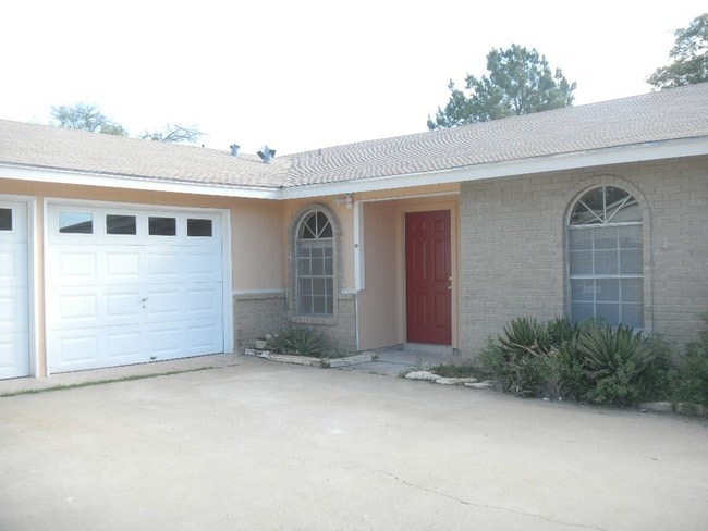 property at 112 King Charles Pl