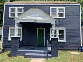 201 S Lowry St in Stillwater, OK - Building Photo - Building Photo