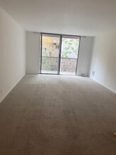 6226 Shelter Creek Ln in San Bruno, CA - Building Photo - Building Photo