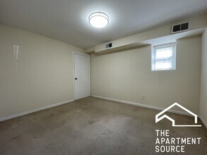 3320 W Altgeld St, Unit G in Chicago, IL - Foto de edificio - Building Photo