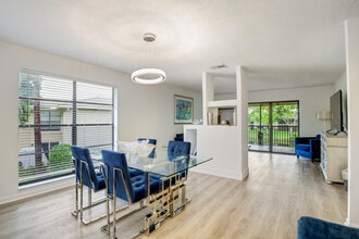 50 Stratford Ln W in Boynton Beach, FL - Building Photo - Building Photo