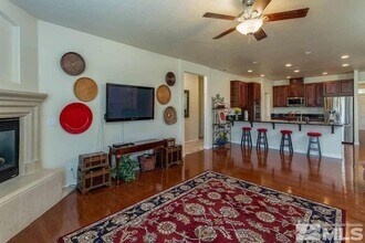 10845 Dancing Aspen Dr in Reno, NV - Foto de edificio - Building Photo