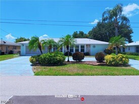 712 SE 32nd Terrace in Cape Coral, FL - Building Photo