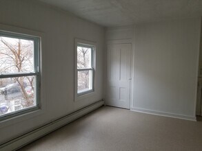 161 16th Ave, Unit Unit 2 in Paterson, NJ - Building Photo - Building Photo