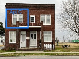 512 Queen St, Unit Apt C