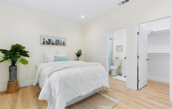 12616 Chaparral Dr in Garden Grove, CA - Building Photo - Building Photo