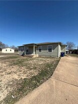 1101 S 13th St in Copperas Cove, TX - Building Photo