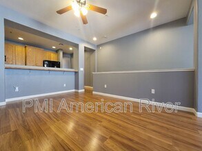 8428 Crystal Walk Cir in Elk Grove, CA - Building Photo - Building Photo