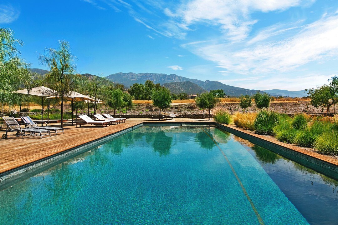 11100 Sulphur Mountain Rd in Ojai, CA - Foto de edificio