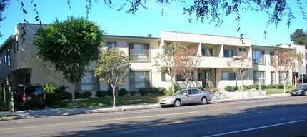 4521 Colfax Ave in North Hollywood, CA - Building Photo - Building Photo