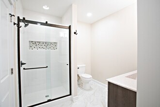 100 W Main St, Unit Apartment 1 in Cambridge City, IN - Building Photo - Building Photo