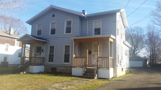 27 Lambert Ave in Fredonia, NY - Building Photo