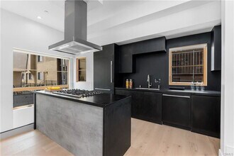 1035 1/2 N Vista St in West Hollywood, CA - Building Photo - Building Photo