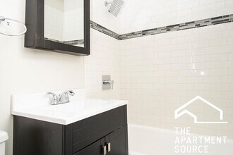 3345 N Marshfield Ave in Chicago, IL - Building Photo - Building Photo