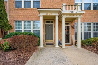 1816 Poolside Ln in Frederick, MD - Building Photo - Building Photo