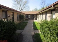 9204 Lackland Rd in Overland, MO - Building Photo - Building Photo