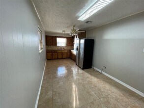 8826 Klondike St in Houston, TX - Building Photo - Building Photo