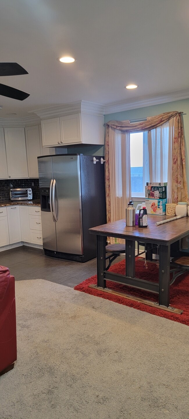 3800 Hillsdale Dr, Unit Studio Available in Pittsburg, CA - Building Photo - Building Photo
