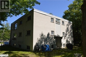 510 Muskoka Beach Rd in Gravenhurst, ON - Building Photo - Building Photo